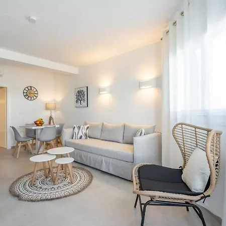 Sn Santorini Apartament Kamári