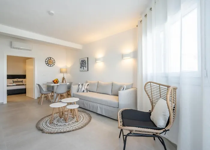 Sn Santorini Apartment Kamári